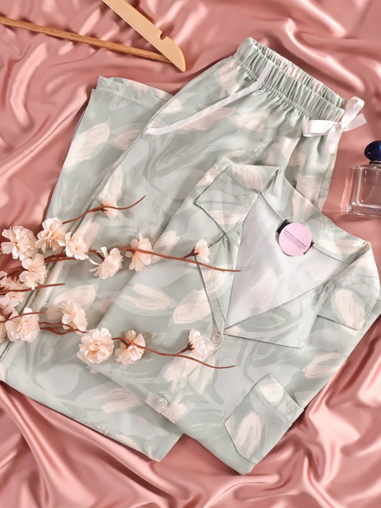 Pyjama Brise Florale en Satin de coton demi manche